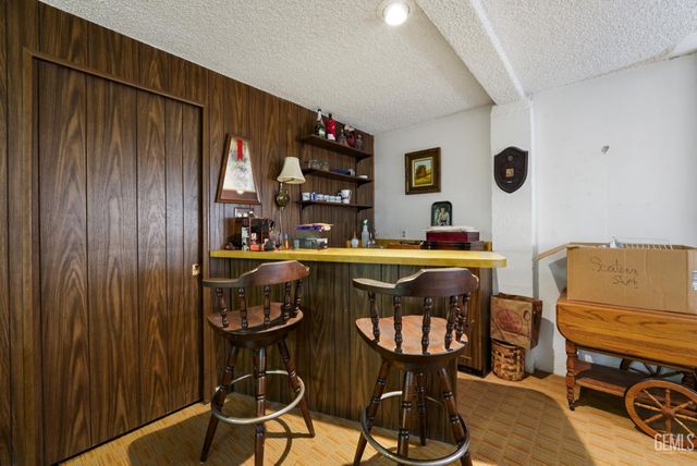 616 Magnolia Avenue, Bakersfield, CA 93305