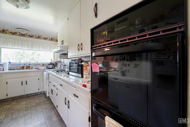 616 Magnolia Avenue, Bakersfield, CA 93305