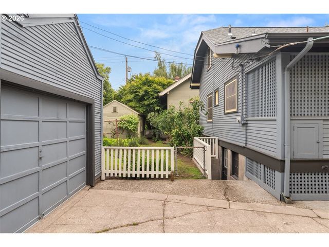1815 Ne WASCO St, Portland, OR 97232