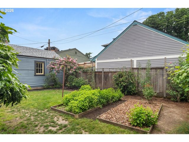 1815 Ne WASCO St, Portland, OR 97232
