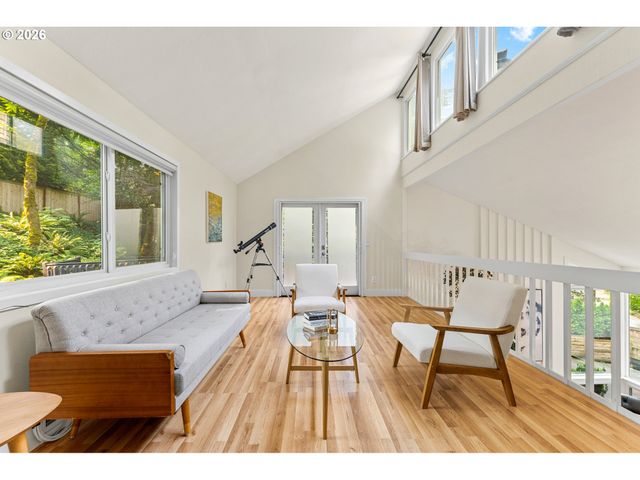 1858 SOUTHSHORE Blvd, Lake Oswego, OR 97034