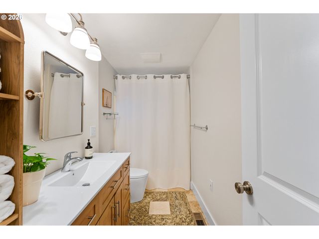 1858 SOUTHSHORE Blvd, Lake Oswego, OR 97034