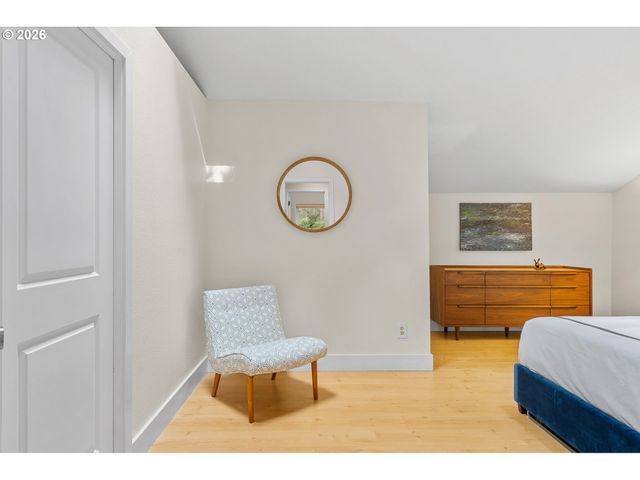 1858 SOUTHSHORE Blvd, Lake Oswego, OR 97034