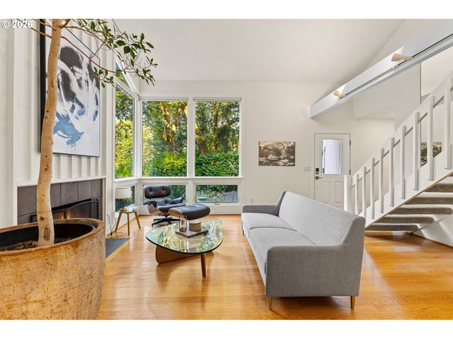 1858 SOUTHSHORE Blvd, Lake Oswego, OR 97034