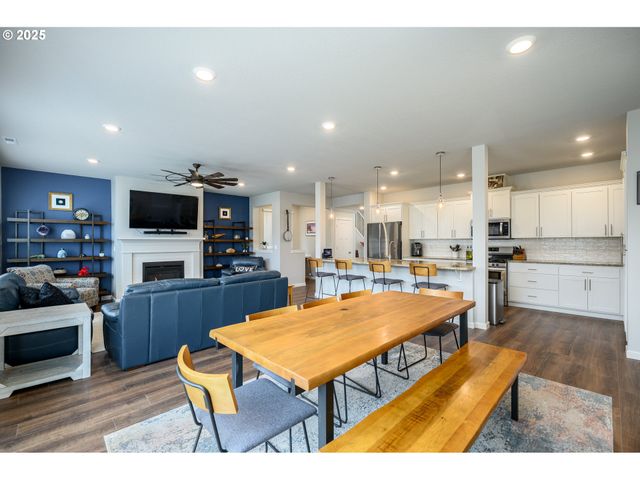 2690 Nw MEADOWS Dr, Mc Minnville, OR 97128