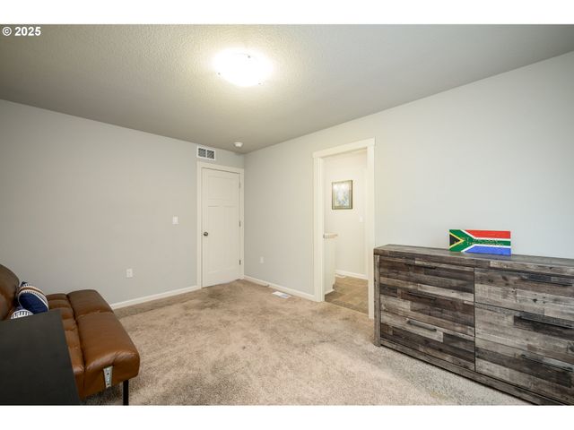 2690 Nw MEADOWS Dr, Mc Minnville, OR 97128