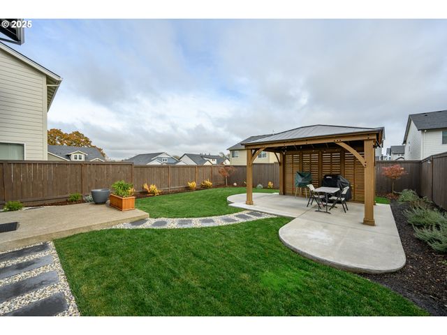 2690 Nw MEADOWS Dr, Mc Minnville, OR 97128