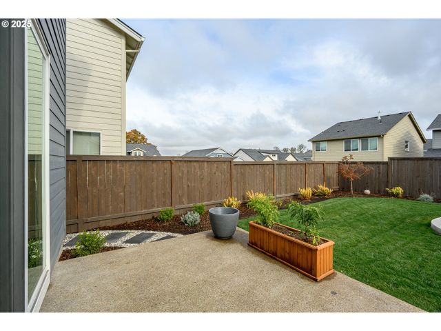 2690 Nw MEADOWS Dr, Mc Minnville, OR 97128