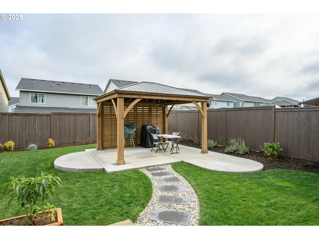 2690 Nw MEADOWS Dr, Mc Minnville, OR 97128