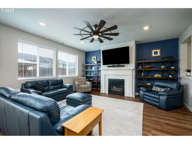 2690 Nw MEADOWS Dr, Mc Minnville, OR 97128