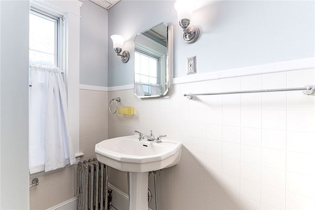 30 Taft Avenue 2, Providence, RI 02906