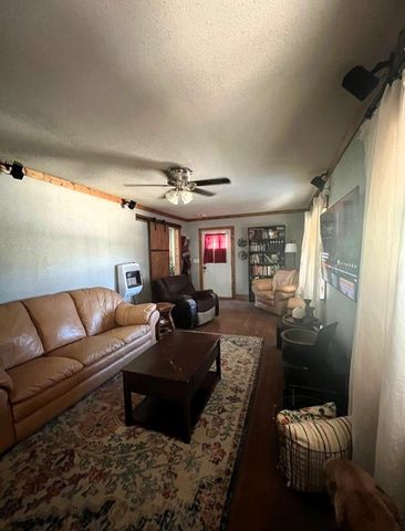 803 S Kindred St, Loraine, TX 79532