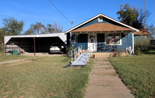 803 S Kindred St, Loraine, TX 79532