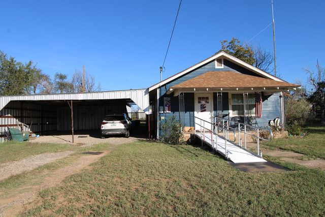 803 S Kindred St, Loraine, TX 79532