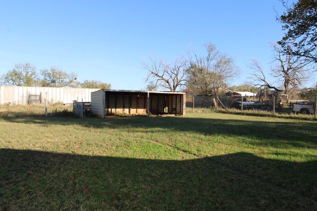 803 S Kindred St, Loraine, TX 79532