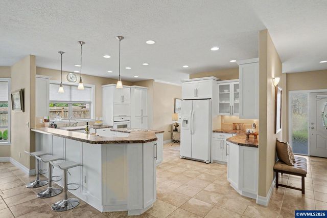 552 SE Arbor Ct, Sublimity, OR 97385