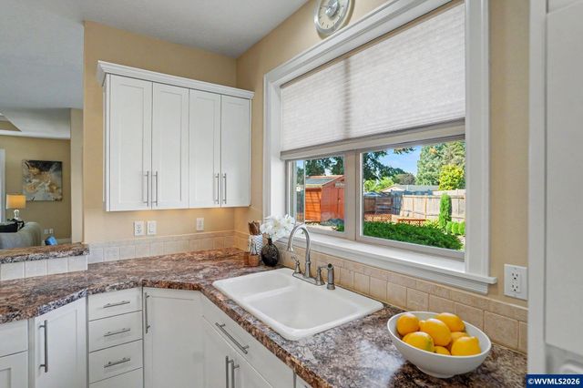 552 SE Arbor Ct, Sublimity, OR 97385