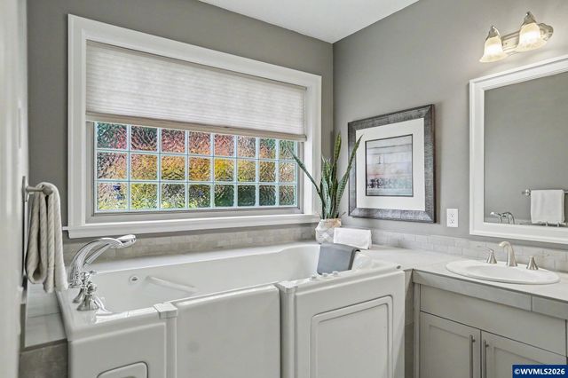 552 SE Arbor Ct, Sublimity, OR 97385