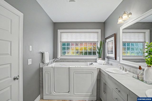 552 SE Arbor Ct, Sublimity, OR 97385