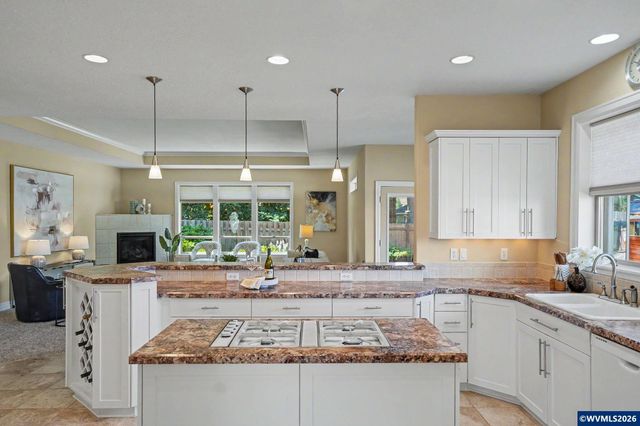 552 SE Arbor Ct, Sublimity, OR 97385
