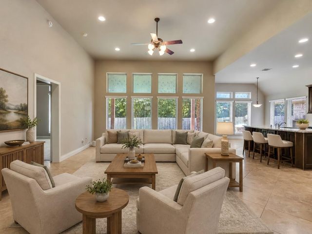 4131 N Creekmont Drive, Fresno, TX 77545