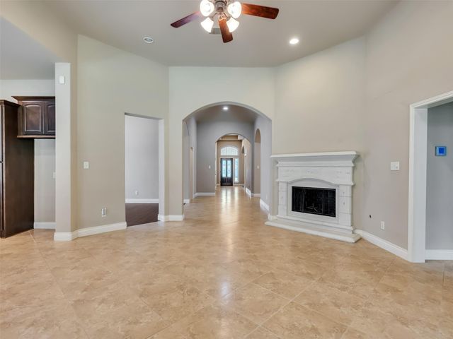 4131 N Creekmont Drive, Fresno, TX 77545