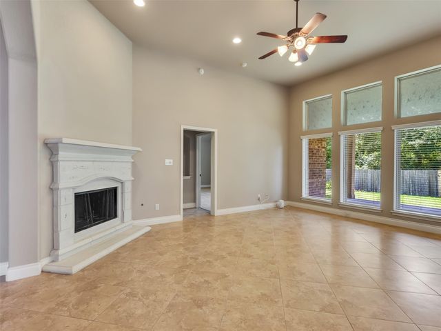 4131 N Creekmont Drive, Fresno, TX 77545