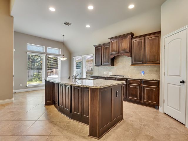 4131 N Creekmont Drive, Fresno, TX 77545