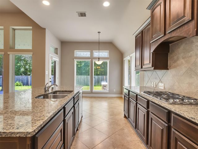 4131 N Creekmont Drive, Fresno, TX 77545