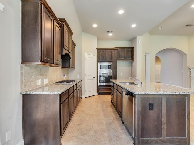 4131 N Creekmont Drive, Fresno, TX 77545