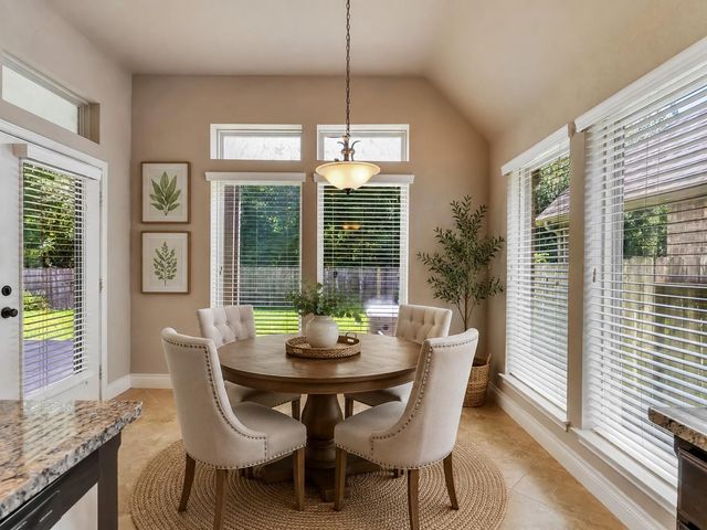4131 N Creekmont Drive, Fresno, TX 77545
