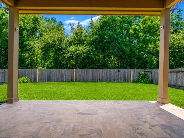 4131 N Creekmont Drive, Fresno, TX 77545