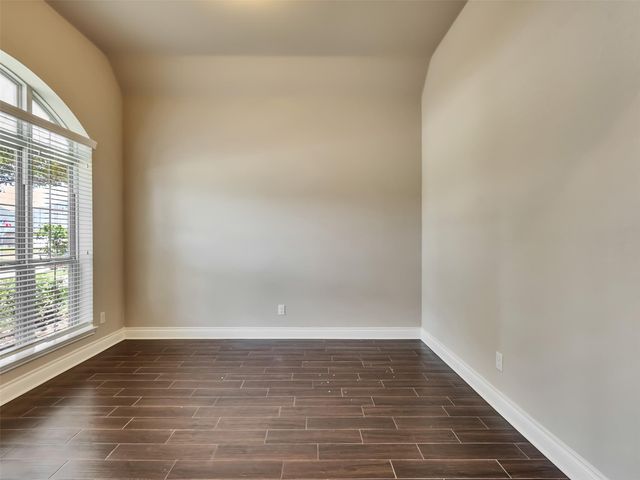 4131 N Creekmont Drive, Fresno, TX 77545