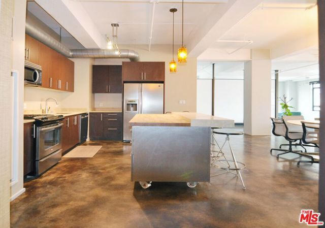 849 S Broadway 811, Los Angeles, CA 90014