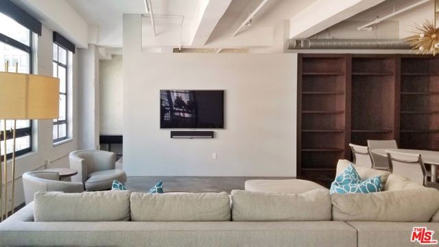 849 S Broadway 811, Los Angeles, CA 90014