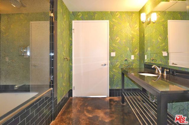 849 S Broadway 811, Los Angeles, CA 90014