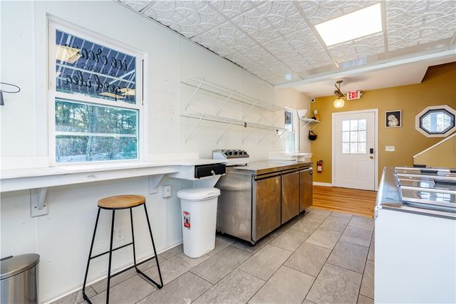 75 Division Road 5, West Greenwich, RI 02817