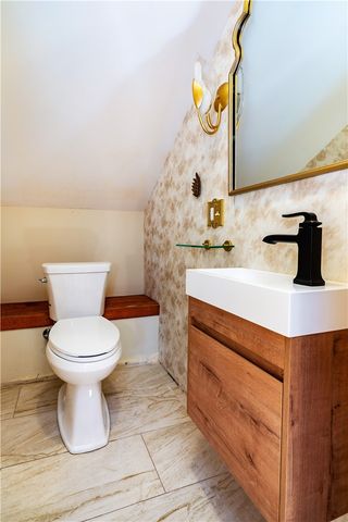 75 Division Road 5, West Greenwich, RI 02817