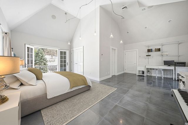 68 Prospect Hill Rd, Harvard, MA 01451