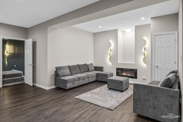 329 Chick Evans Street, Bolingbrook, IL 60490