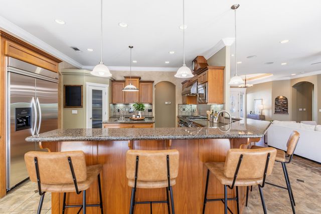 12600 Autumn Oaks Lane, Redding, CA 96003