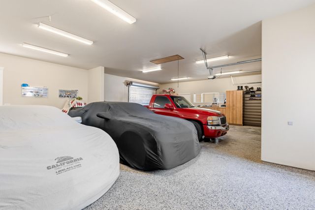 12600 Autumn Oaks Lane, Redding, CA 96003