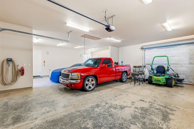 12600 Autumn Oaks Lane, Redding, CA 96003