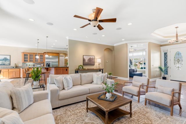 12600 Autumn Oaks Lane, Redding, CA 96003