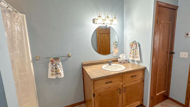 248 E Marshfield Street, Hartville, MO 65667