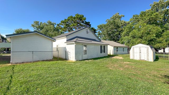 248 E Marshfield Street, Hartville, MO 65667