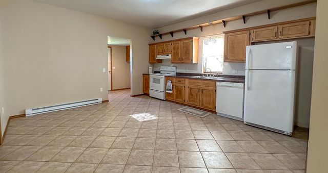 248 E Marshfield Street, Hartville, MO 65667