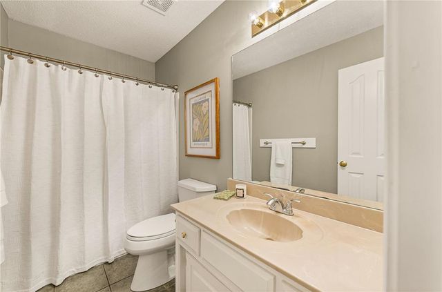 6227 W 155th Place, Overland Park, KS 66223