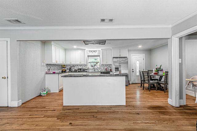 919 Canton Avenue, Wills Point, TX 75169