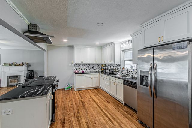 919 Canton Avenue, Wills Point, TX 75169